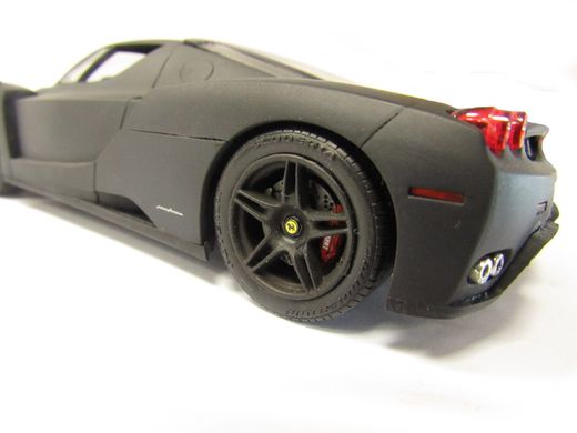 1/24 Автомобиль Enzo Ferrari (авторская работа), готовая модель