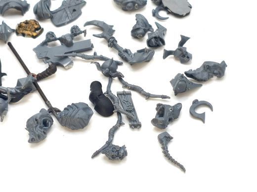 Різні деталі для Warhammer Fantasy Battle/Age of Sigmar (Games Workshop), пластикові
