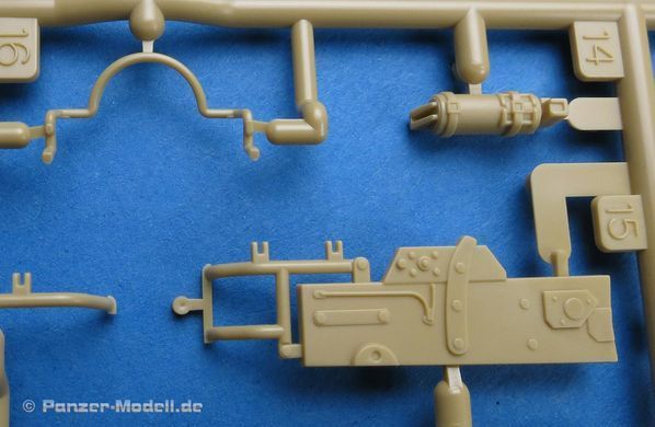1/35 Танк Pz.Kpfw.IV Ausf.G ранній із мотоциклом і фігурами (Tamiya 25209), збірна модель