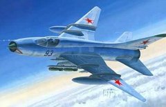 1/72 Сухой Су-17М3 советский самолет (MisterCraft D-15) сборная модель