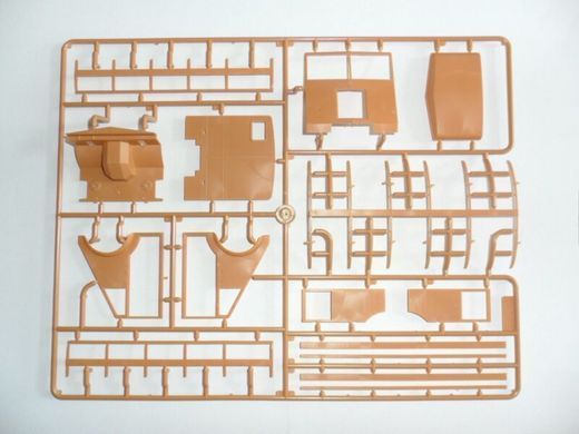 1/35 AHN німецький 3,5-т легка санітарна вантажівка (ICM 35417), збірна модель