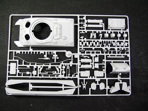 1/35 M4A1 Sherman американський танк з фігуркою (Italeri 0225), збірна модель