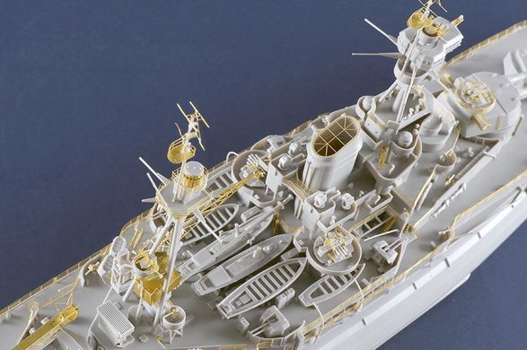 1/350&nbsp;HMS Resolution британський лінкор (Trumpeter 05379), збірна модель