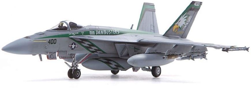 1/72 F/A-18E Super Hornet VFA-195 "Chippy Ho" ВМФ США (Academy 12565) сборная модель