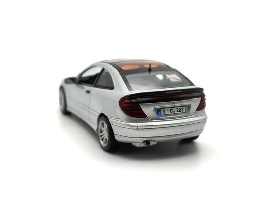 1/43 Автомобіль Mercedes-Benz C-Klasse, silber metallic, серія Limited Edition (Minichamps 430030002), готова модель в боксі