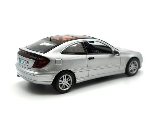 1/43 Автомобіль Mercedes-Benz C-Klasse, silber metallic, серія Limited Edition (Minichamps 430030002), готова модель в боксі