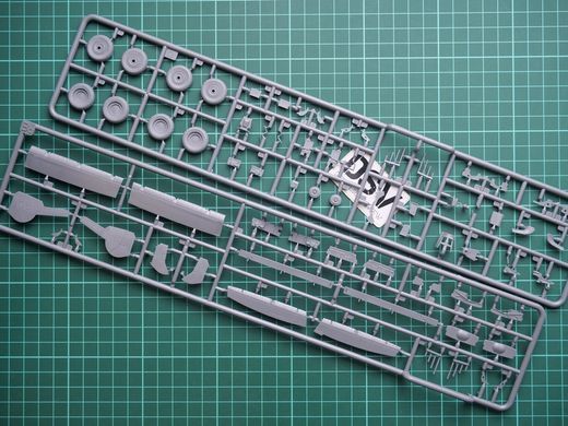 1/48 Винищувач P-47N-1RE Thunderbolt, серія Basic Kit (MiniArt 48064), збірна модель