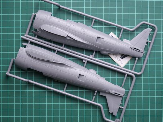 1/48 Винищувач P-47N-1RE Thunderbolt, серія Basic Kit (MiniArt 48064), збірна модель