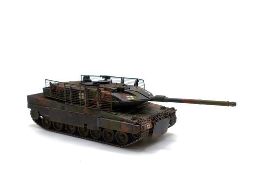 1/72 Танк Leopard 2A6 Збройних Сил України, готова модель