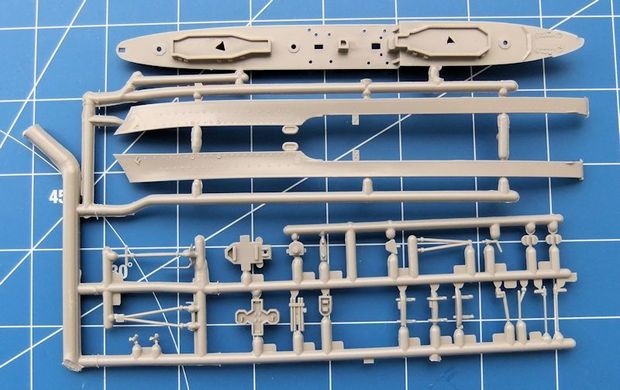 1/720 Комплект моделей: Авианосец HMS Ark Royal и эскадренный миноносец класса Tribal (Revell 05149), ДВЕ сборные модели