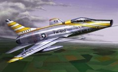 1/72 Літак F-100D Super Sabre (Trumpeter 01649), збірна модель