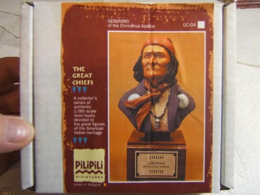 1/9 Бюст Geronimo, Chiricahua Apache, смоляной неокрашенный (PiliPili Miniatures)