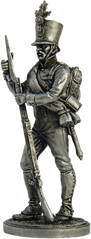 54 мм Фузилёр 4-го пехотного (немецкого) полка Хох унд Дойчмейстер. Австрия, 1809-14 гг., оловянная миниатюра (EK Castings NAP-40)