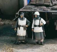 1:35 German Infantry Snow Dress (2 Figures)