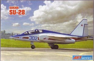 Сухой Су-28 учебно-тренировочный самолёт 1:72