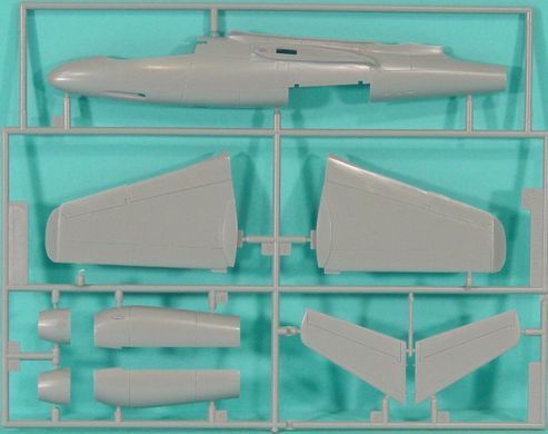 1/48 Heinkel He-162D Volksjager "Salamander" (Dragon 5552) сборная модель
