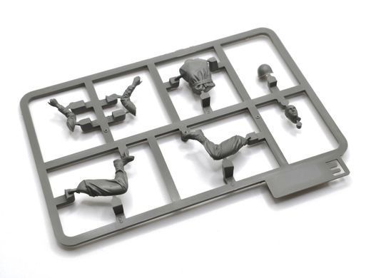 1/35 Автомобіль Jeep Willys MB з фігуркою водія (Takom), збірна модель БЕЗ КОРОБКИ