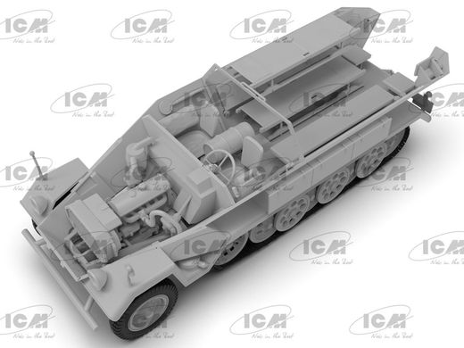 1/35 Krankenpanzerwagen Sd.Kfz.251/8 Ausf.А німецький санітарний бронетранспортер (ICM 35113), збірна модель
