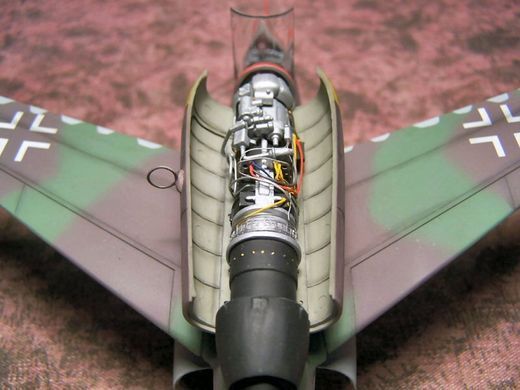 1/48 Heinkel He-162D Volksjager "Salamander" (Dragon 5552) сборная модель