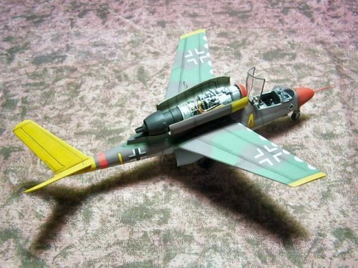 1/48 Heinkel He-162D Volksjager "Salamander" (Dragon 5552) сборная модель