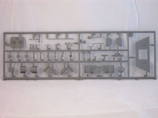 1/35 Танк Sd.Kfz.182 King Tiger с башней Hensсhel в циммерите, с металлическим стволом и снарядами (Dragon 6303), сборная модель