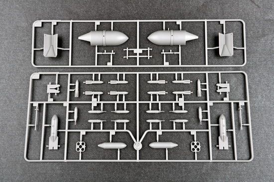 1/24 Junkers Ju-87A Stuka германский пикирующий бомбардировщик (Trumpeter 02420), сборная модель