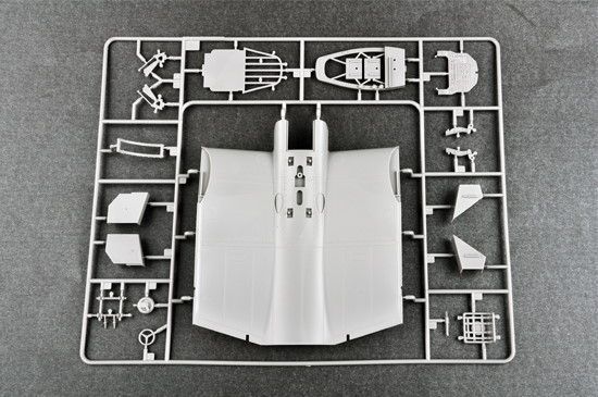 1/24 Junkers Ju-87A Stuka германский пикирующий бомбардировщик (Trumpeter 02420), сборная модель