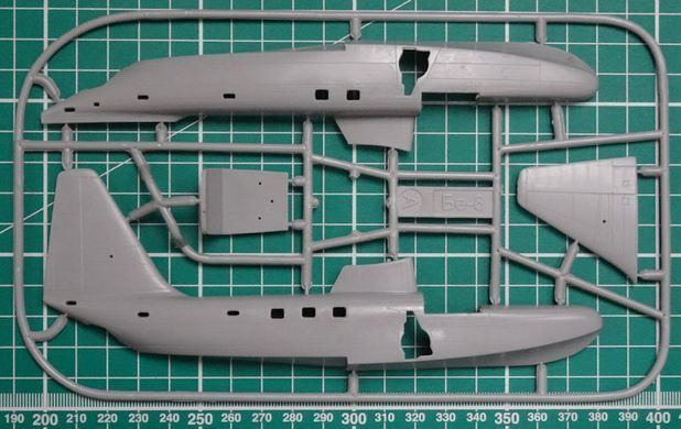 1/72 Берієв Бе-8 з водними лижами та гідрокрилами, радянський літак-амфібія (Sova-M 72025), збірна модель