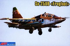 Сухой Су-25УБ 1:72