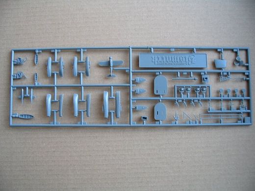 1/350 Bismarck німецький лінкор (Tamiya 78013), збірна модель