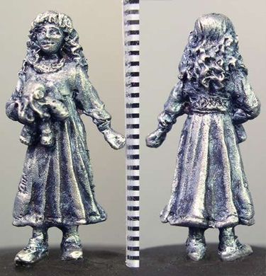 HassleFree Miniatures - Sarah, female child with Cthulhu doll - HF-HFW106