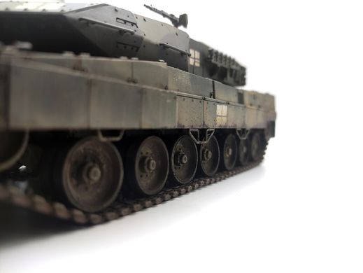 1/35 Український танк Leopard 2A5, готова модель авторської роботи