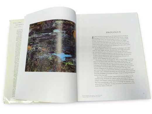 Книга "A Sense of Place: The Artist And The American Land" by&nbsp;Alan Gussow with an introduction&nbsp;Richard Wilbur (англійською мовою)