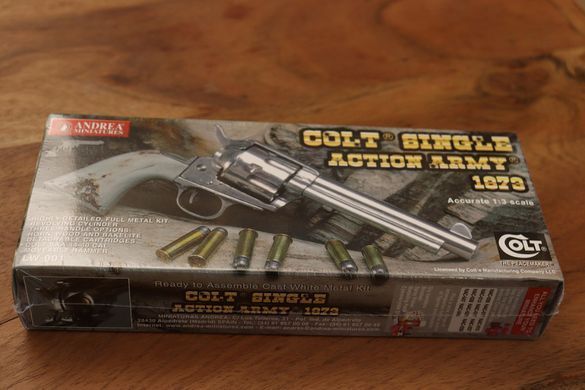 1/3 Револьвер Colt Single Action Army 1873 года, коллекционная копия оружия (Andrea Miniatures LW-001), сборная неокрашеная