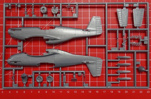 1/72 Самолеты Messerschmitt Me-262 и P-51B Mustang, две модели (Revell 03711), сборные модели