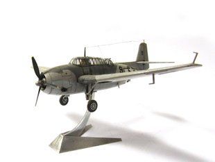 1/72 Торпедоносець-бомбардувальник TBF-1 Avenger, на підставці (авторська&nbsp;робота), готова&nbsp;модель