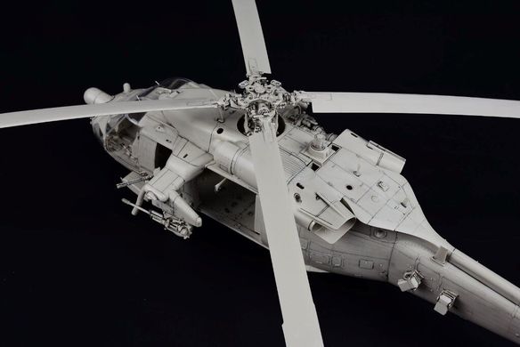 1/35 Вертолет MH-60L Blackhawk (Zimi Model/Kitty Hawk 50005), сборная модель