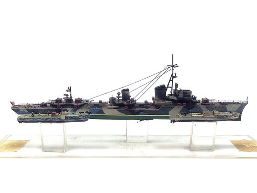 1/400 Немецкий эсминец проекта 1936А с двумя шнельботами, готовые модели авторской работы