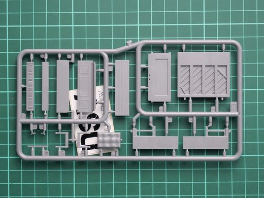 1/35 Liefer Pritschenwagen Typ 170V фургон перевезення меблів (Miniart 38065), збірна модель