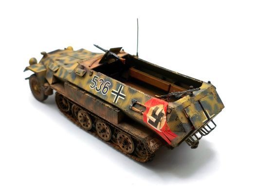 1/35 Sd.Kfz.251 Ausf.B Hanomag німецький бронетранспортер, готова модель авторської роботи