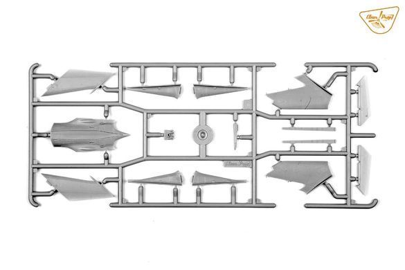 1/72 Истребитель МиГ-19ПМ, серия Advanced Kit с фототравлением (Clear Prop Models CP72057), сборная модель