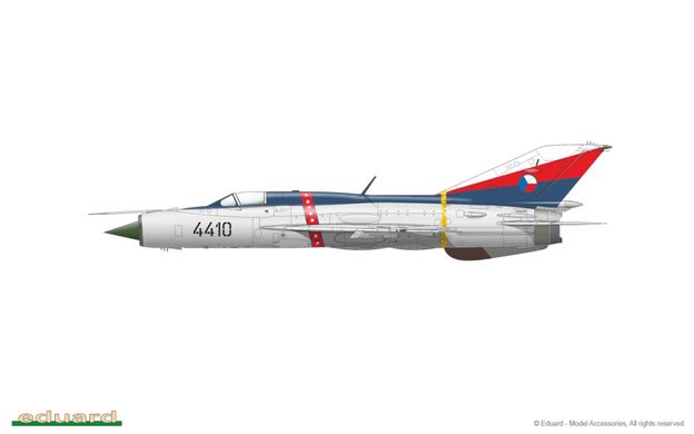 1/72 МиГ-21ПФМ советский перехватчик, серия ProfiPACK (Eduard 70144), сборная модель