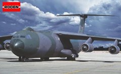 1/144 Lockheed C-141B Starlifter военно-транспортный самолет (Roden 331) сборная модель
