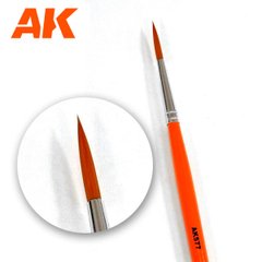 Длинная тонкая кисть для везеринга, синтетика (AK Interactive AK577 Fine Long Weathering Brush)