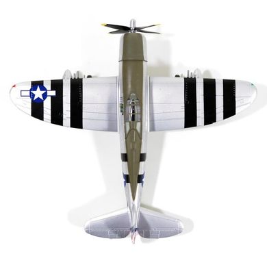 1/72 Republic P-47D Thunderbolt пилота William D. Dunham, Тихий океан 1943 год, готовая модель (EasyModel 36421)