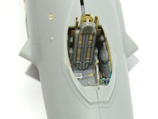 1/48 Фототравление для МиГ-15/МиГ-15бис, цветное и обычное, для моделей Bronco Models (Микродизайн МД-048018)