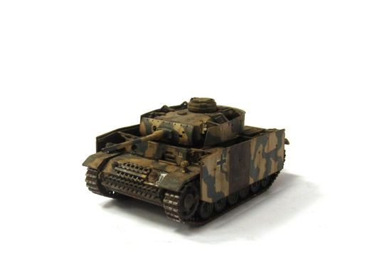 1/72 Германский танк Pz.Kpfw.III Ausf.M #131 с навесными бронеэкранами (авторская работа), готовая модель