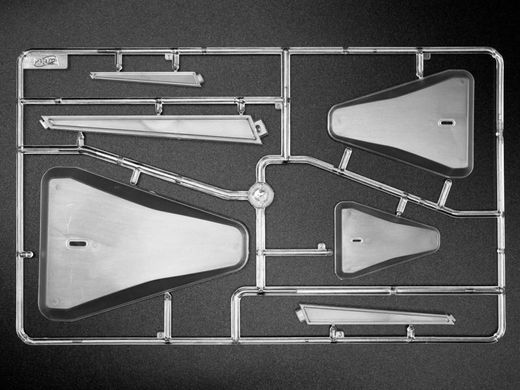 Подставки для моделей авиации "в полете" прозрачные, 3 штуки, масштаб универсальный (ICM A-001), пластиковые сборные