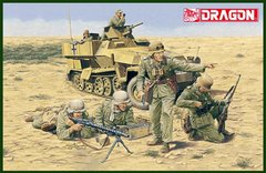 1/35 German Afrika Korps Panzergenadier (El Alamein, 1942), 4 фигуры (Dragon 6389)