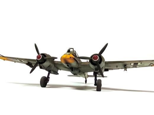 1/48 Henschel Hs-129 немецкий штурмовик, готовая модель авторской работы